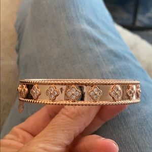 Van Cleef style perlee bangle rose gold